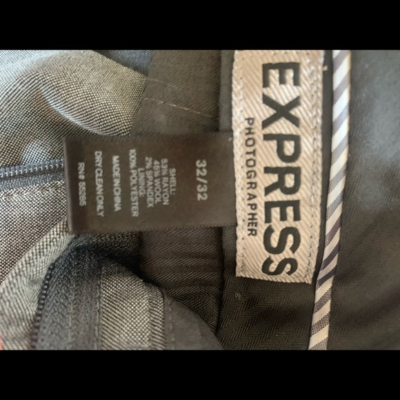 Too small - Picture 2 of 2